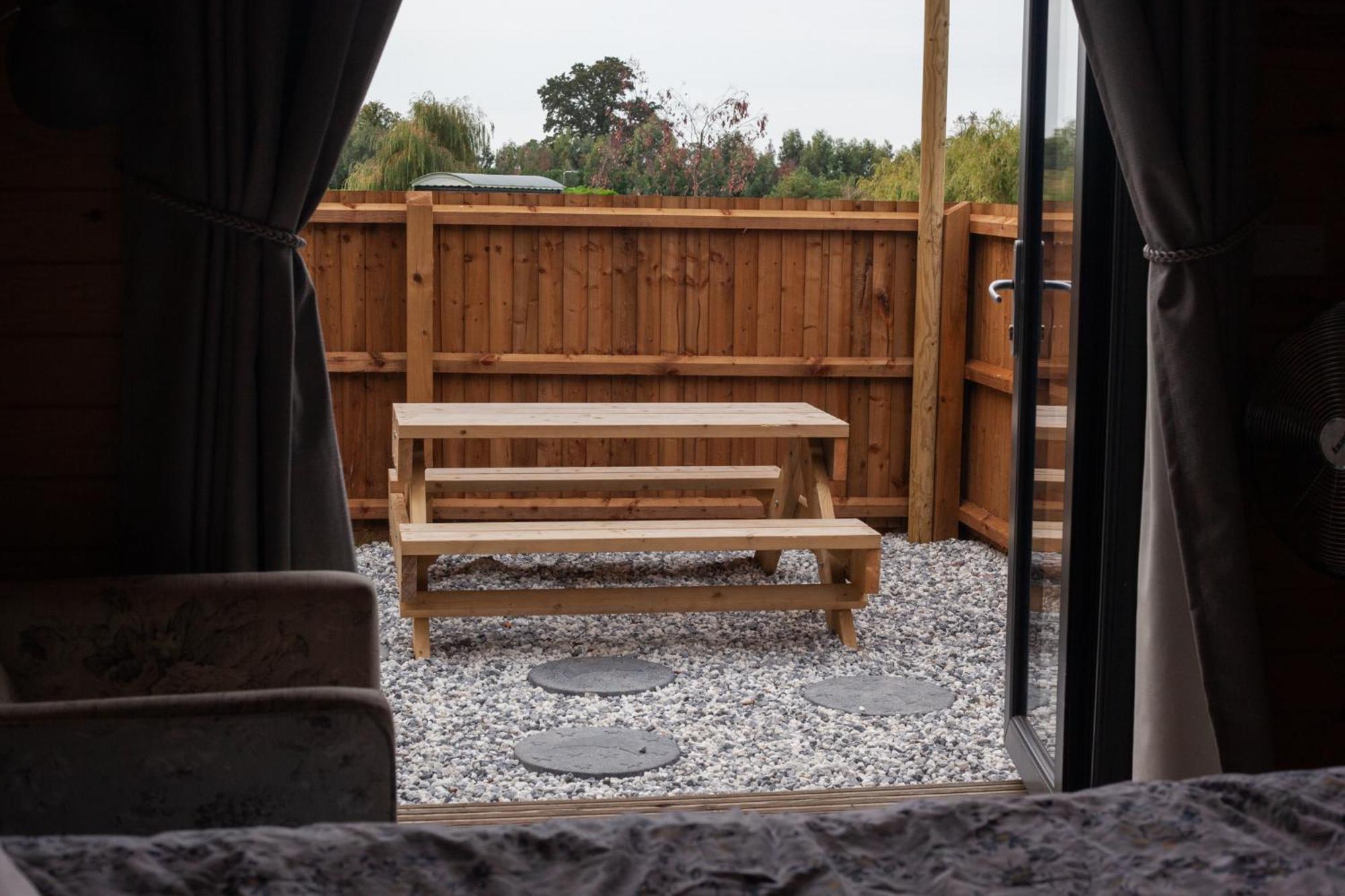 Wildflower Meadow Cabins Whitington Exterior foto