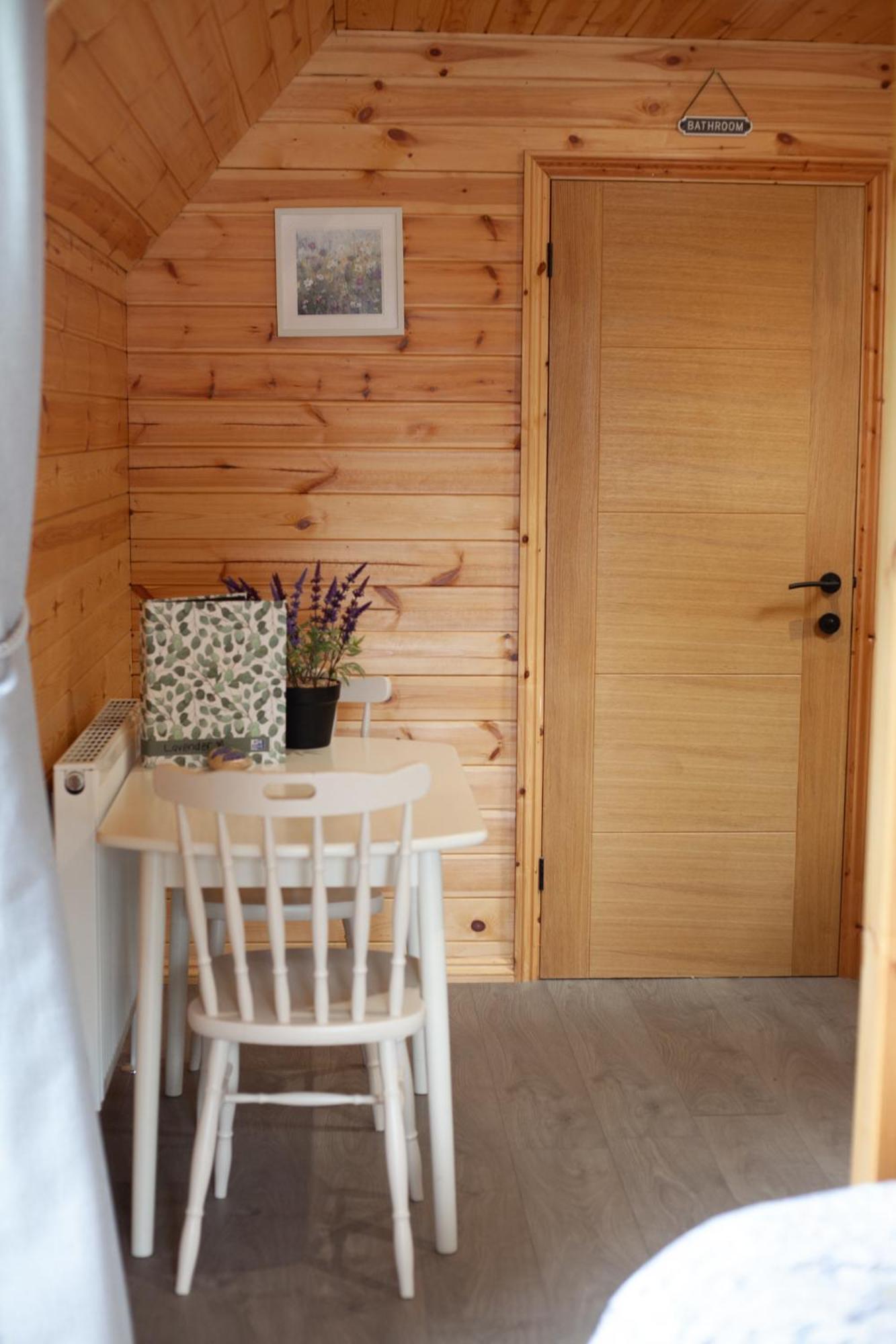 Wildflower Meadow Cabins Whitington Exterior foto